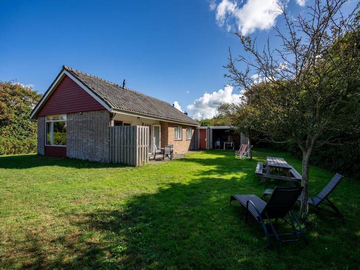 Ferienhaus für 8 Personen, mit Terrasse und Garten in Petten