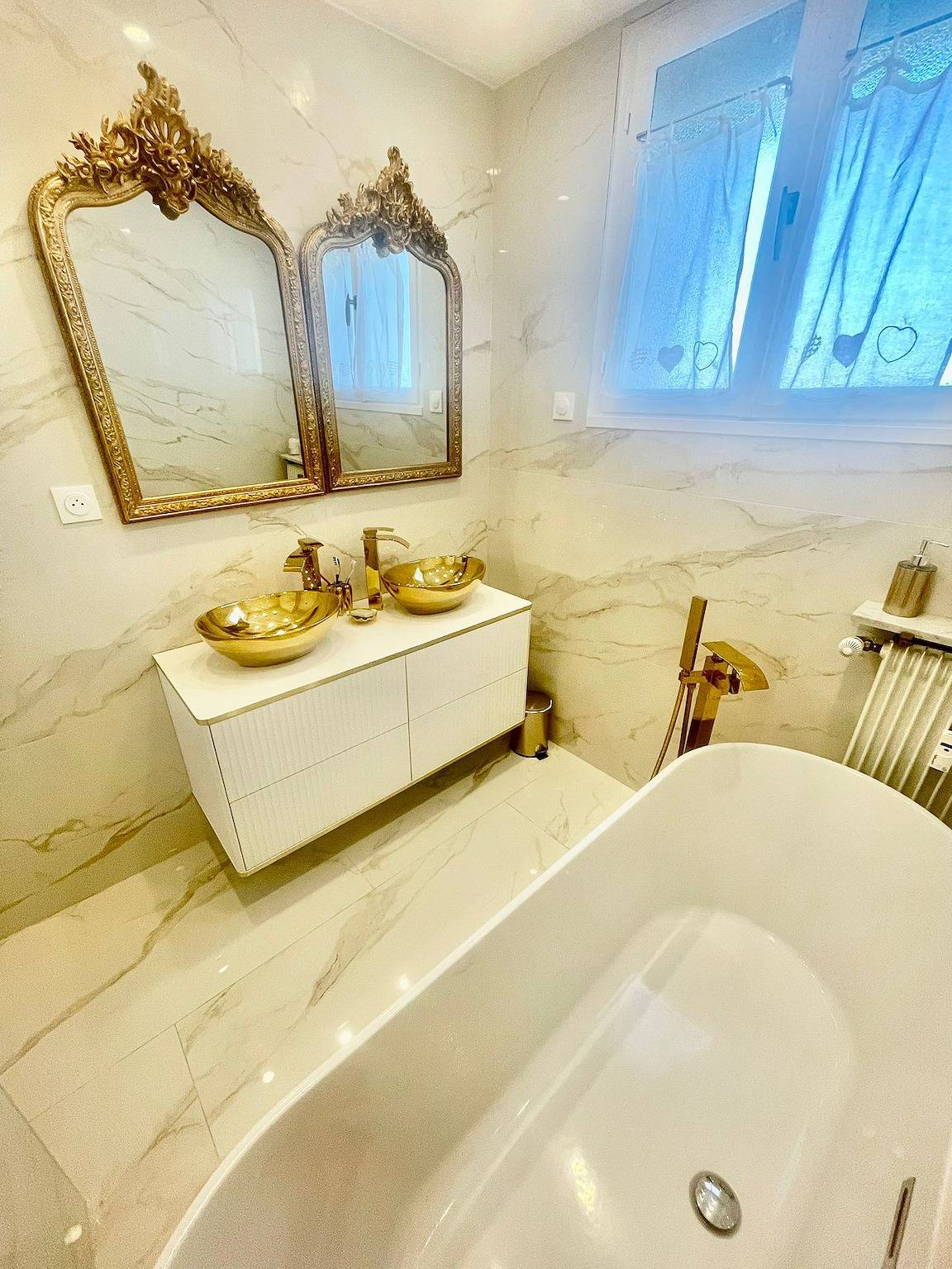 Apartamento entero, Apartamento 'Cannois Avec Rooftop' con vistas al mar, terraza privada y Wi-Fi in Cannes, Region de Cannes