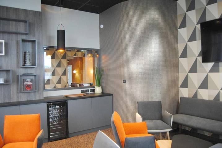 Hôtel pour 3 personnes, avec vue et balcon, animaux acceptés dans Grotte de Massabielle - 4