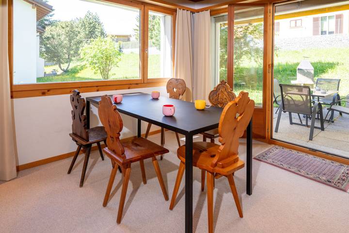 Ganze Wohnung, Gartenwohnung mit Bergblick & Grill in Lantsch/Lenz, Plessur Alpen