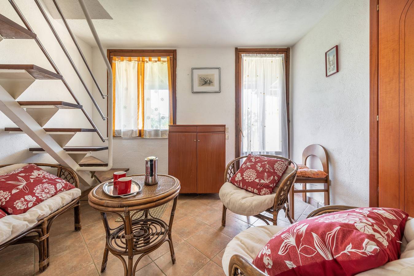Casa vacanze Villa 'Melograno' con giardino, terrazza e barbecue - animali ammessi in Torre delle Stelle, Cagliari e Dintorni