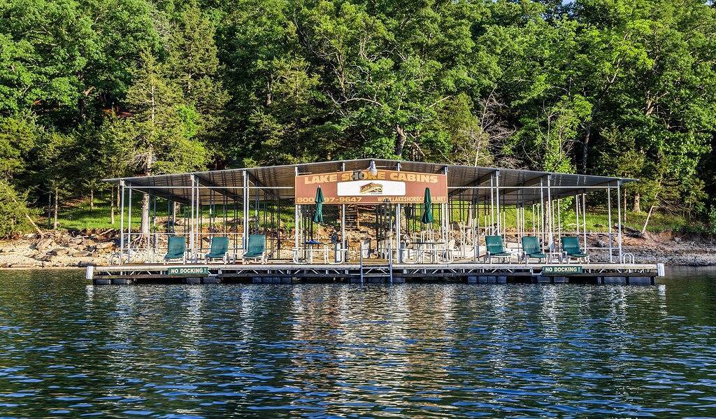Neue Suite am Beaver Lake, Whirlpool, Bootsanlegestelle / Schwimmdeck, spektakuläre Aussicht! in Beaver Lake