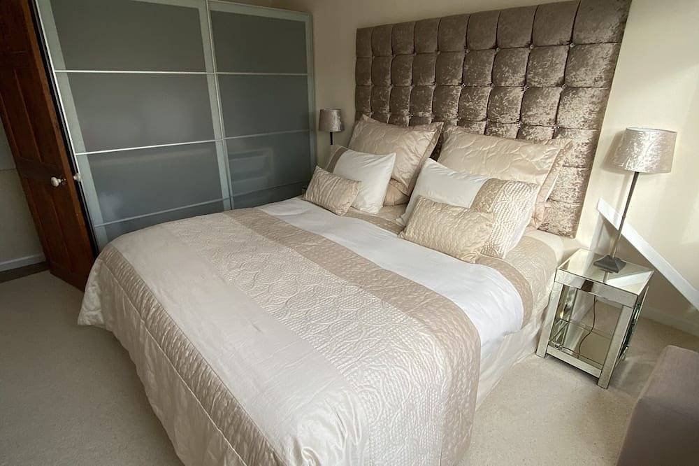 Beautiful cottage in the heart of Rhayader with riverside views ( pet friendly) in Rhayader, Powys