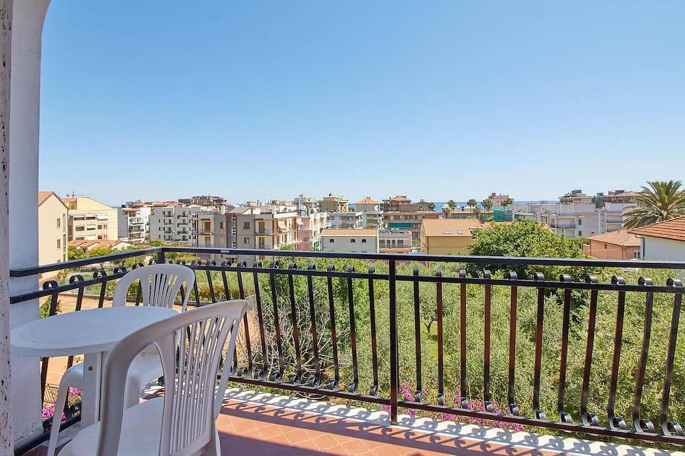 Appartamento intero, Appartamento con 1 camera da letto fronte mare a Pietra Ligure -Sv- in Pietra Ligure, Comune di Pietra Ligure
