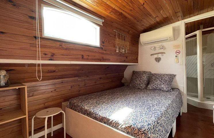 Gîte pour 2 personnes, avec vue ainsi que piscine et jardin à Bellegarde - 2