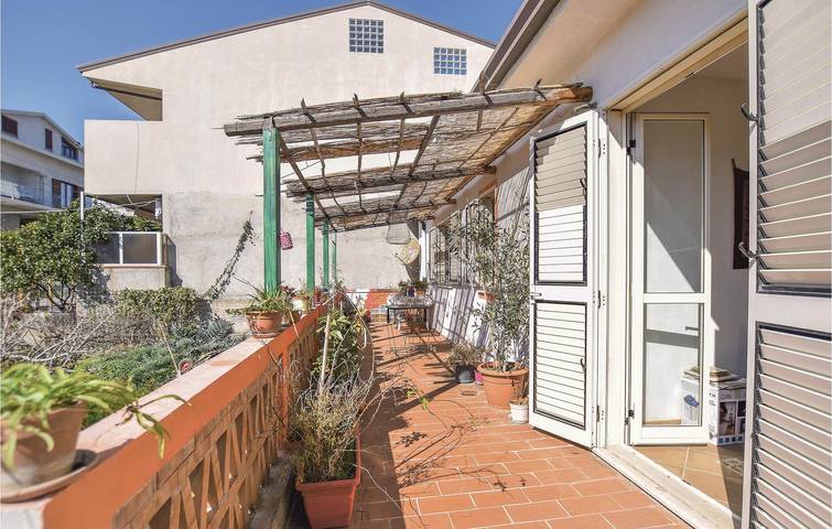 Appartamento intero, Appartamento vista mare con parcheggio e internet in Brancaleone, Costa Ionica Calabria
