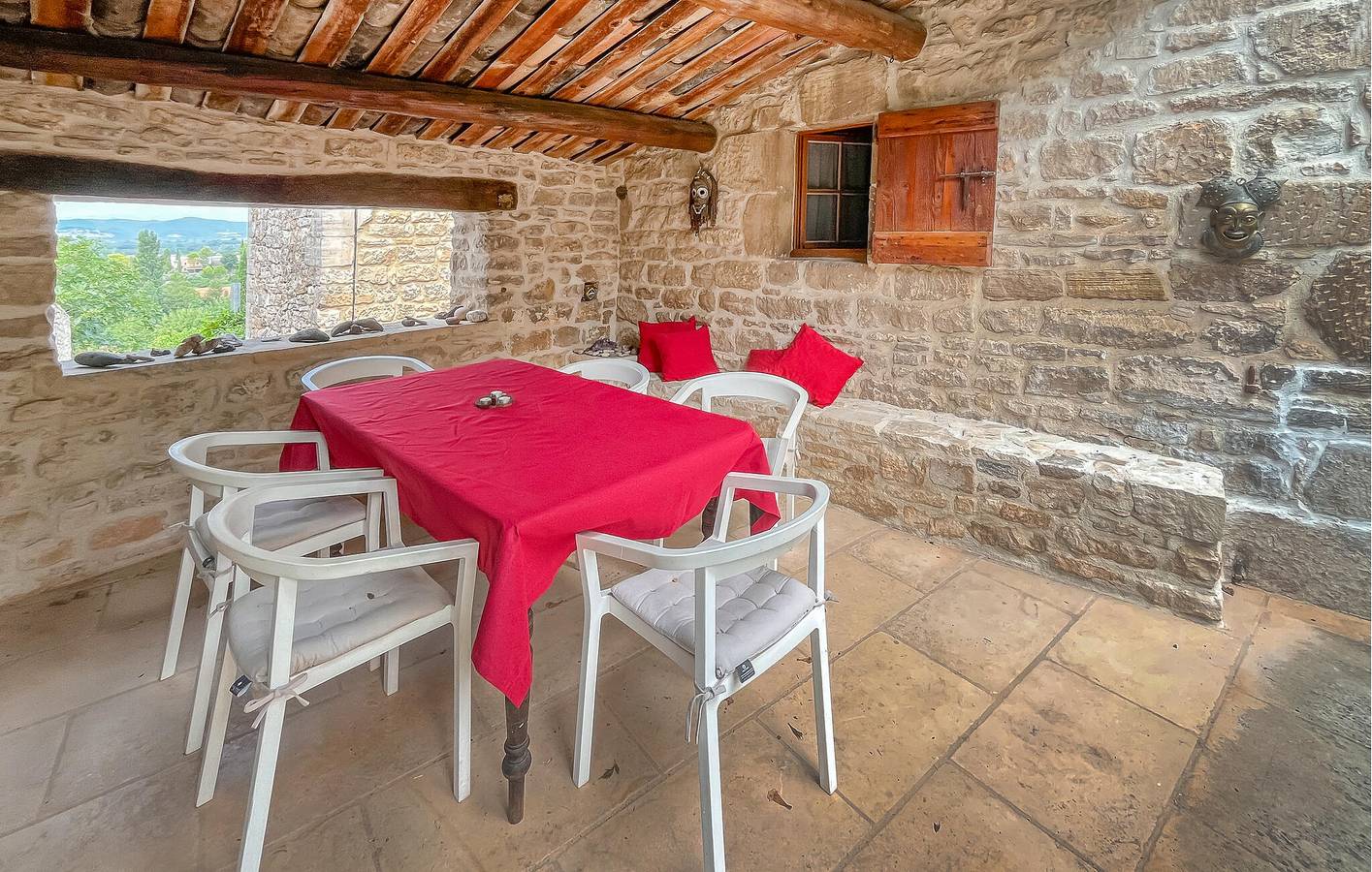 Cozy Apartment near Barjac Center with Wifi & Parking in Barjac, Alès region