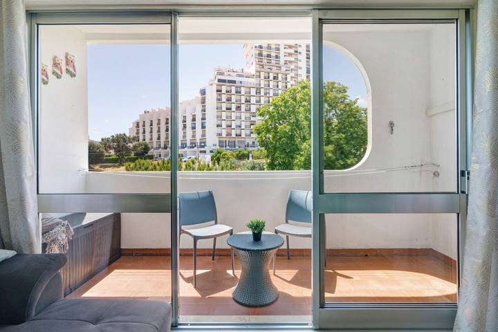Appartement entier, Appartement 'Casa Lanna Medeiros' avec piscine partagée, Wi-Fi et climatisation in Albufeira e Olhos de Água, District de Faro