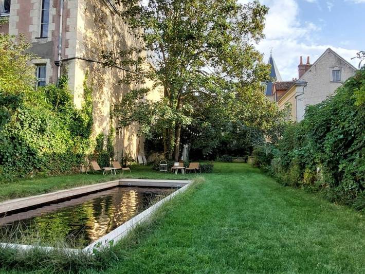 Großes Historisches Haus mit Garten, Beheiztem Pool & Modernen Annehmlichkeiten im Herzen von Nogent-le-Rotrou in Nogent-le-Rotrou, Nogent-le-Rotrou und Umgebung