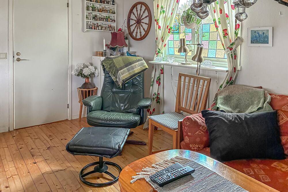 Awesome home in Vibble with Wifi in Vibble, Visby