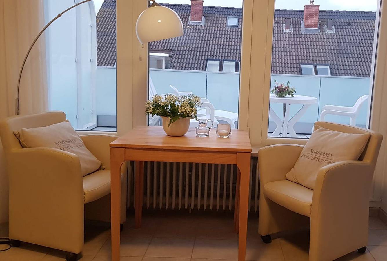 Geheel appartement, 1-Raum-Ferienwohnung in bester Lage mit Balkon in Norderney Weststrand, Norderney