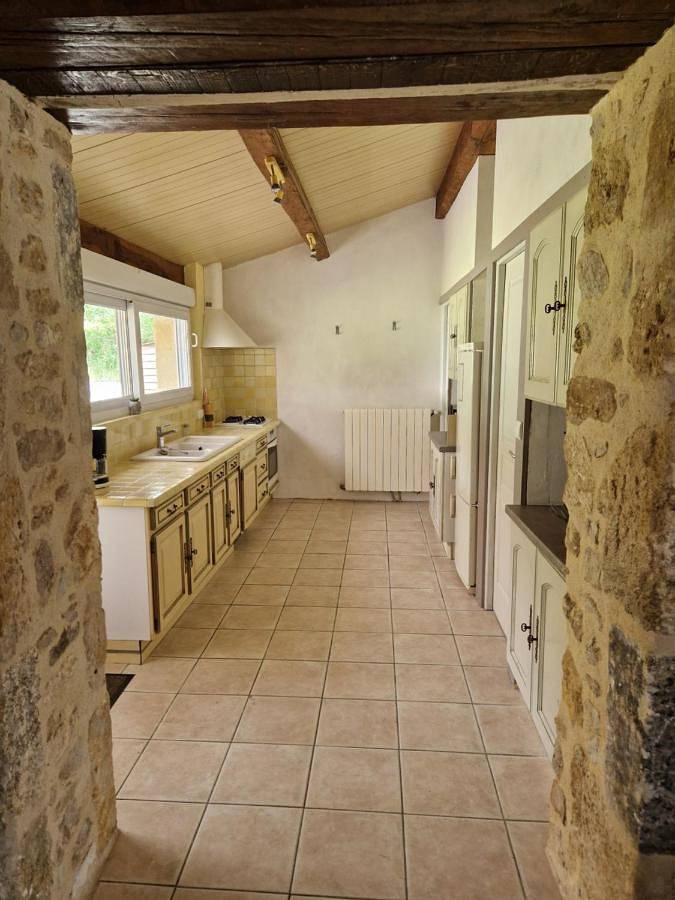 Two-Bedroom House in Paulhiac, Région de Villeneuve-sur-Lot