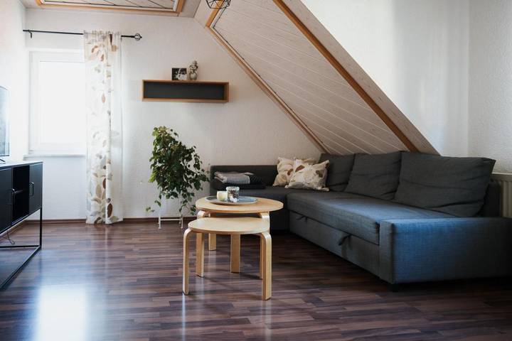 Ferienwohnung für 4 Personen, mit Balkon und Terrasse sowie Ausblick in Bad Ditzenbach