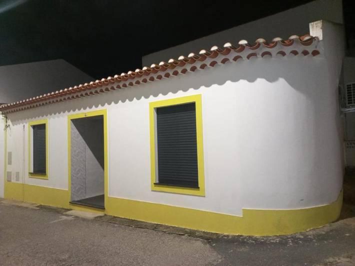 Gîte pour 3 personnes, avec piscine et jardin dans Almodôvar