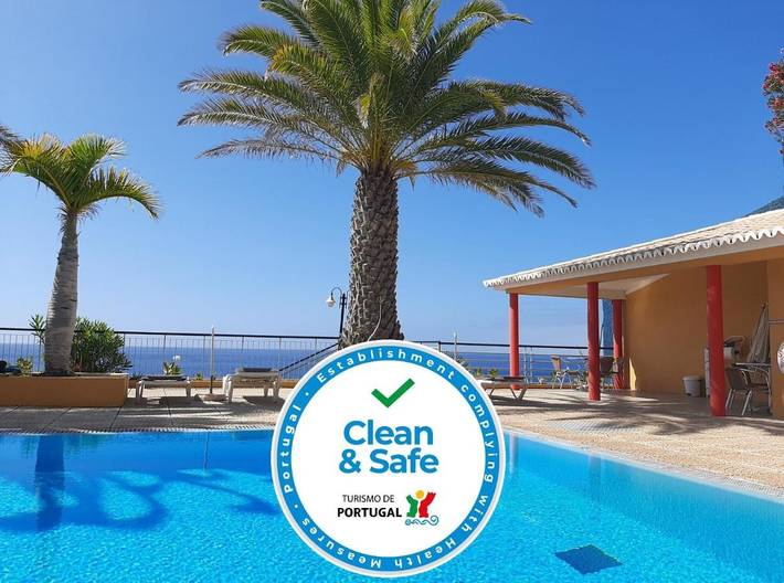 Hôtel pour 2 personnes, avec jacuzzi et piscine ainsi que sauna et jardin