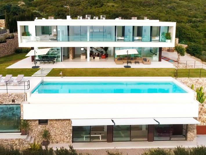 Casa de vacaciones para 10 personas, con Balcón y Jacuzzi además de Terraza y Jardín en Atlanterra