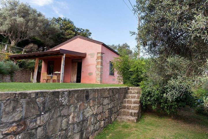 Agricontura: Casa del Ciliegio; bello e rilassante agriturismo con piscina in Mirto, Provincia di Messina