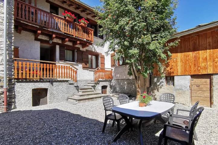 Location de vacances pour 4 personnes, avec Terrasse dans Office De Tourisme De Bessans