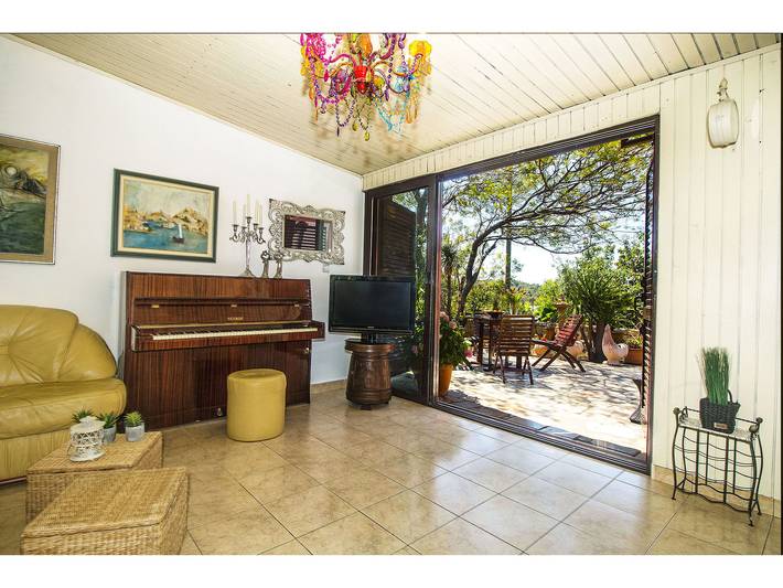 Villa pour 8 personnes, avec piscine dans Šolta