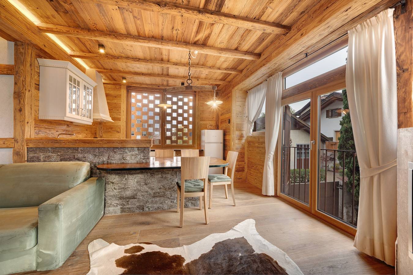 Ganze Wohnung, Ferienwohnung 'Chalet Deluxe' mit Bergblick, Gemeinschaftsgarten und Wi-Fi in Mitterlana, Lana
