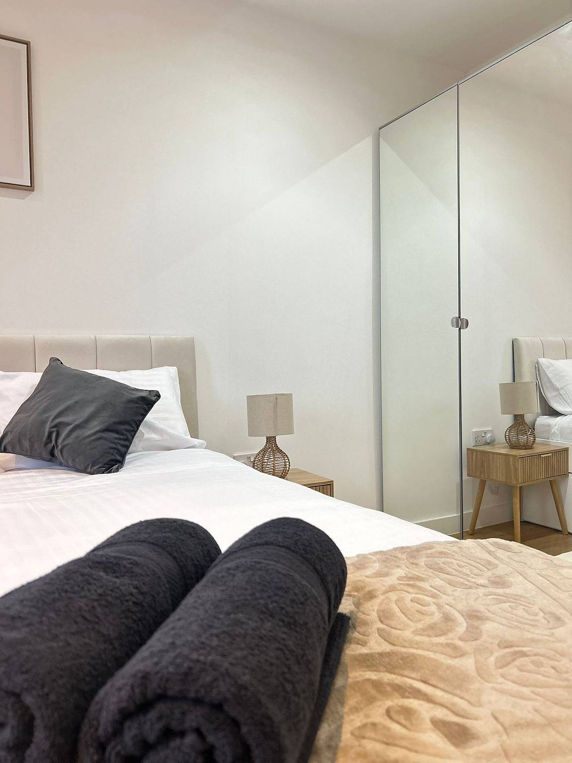 Entire holiday apartment, City Apartment-Gym-Terrace-Games Room-Free Parking in Manchester, Greater Manchester