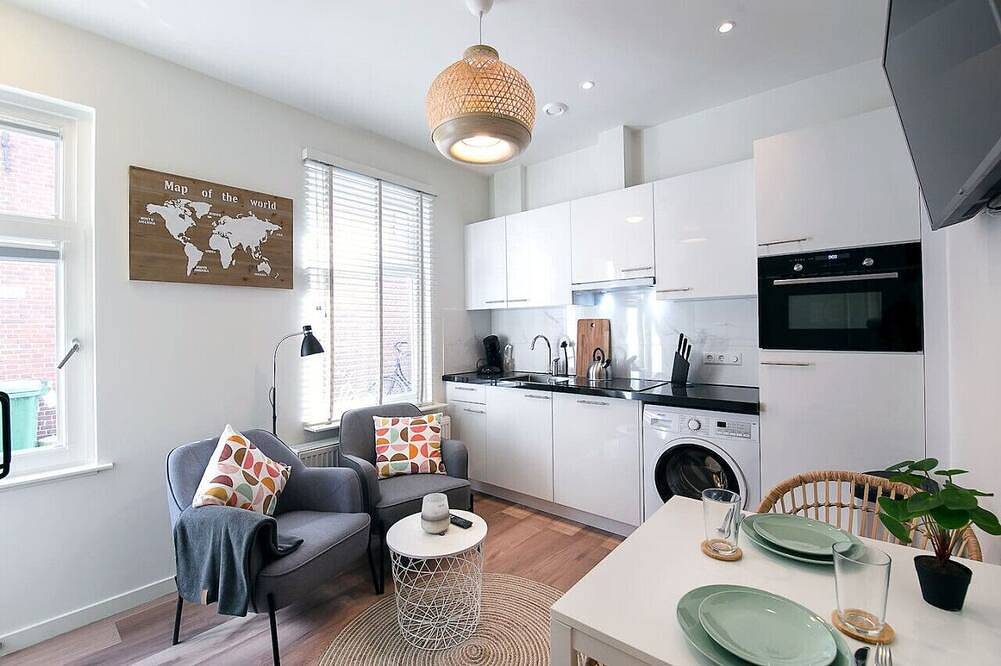 Entire apartment, Modern studio near Scheveningen beach in Scheveningen, Den Haag