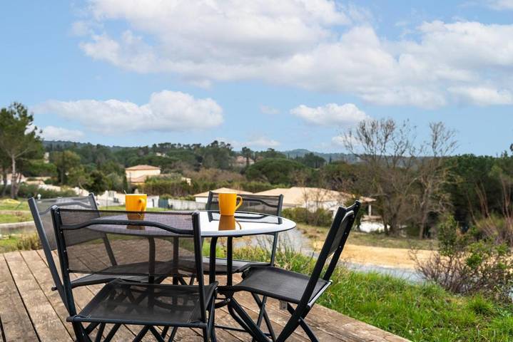 Appartement de vacances pour 4 personnes, avec Terrasse ainsi que Jardin et Vue