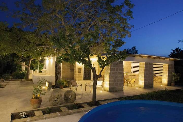 Villa per 9 persone, con giardino e terrazza in Parabita