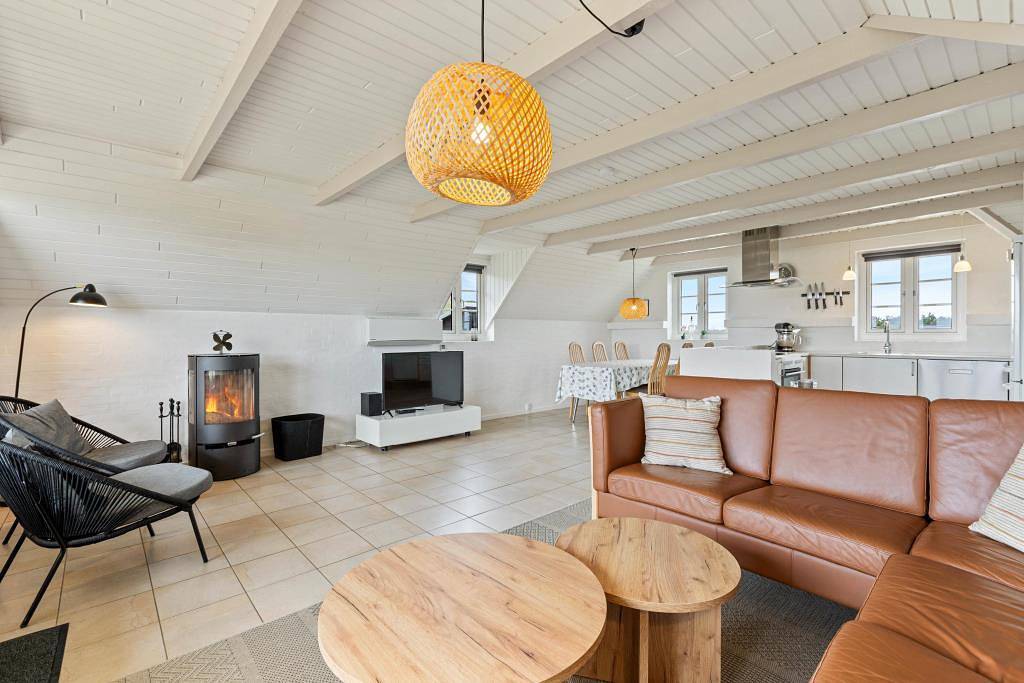 Reetgedecktes Ferienhaus in den Dünen mit Panoramaaussicht in Søndervig, Holmsland Klit