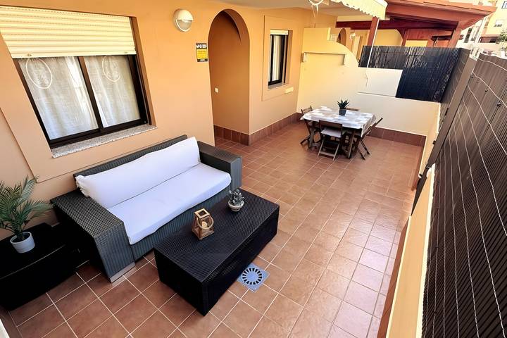 Ganze Wohnung, „El Galeón“ Helles Apartment mit teilweisem Meerblick, Pool und WLAN in Adeje, Teneriffa Süd