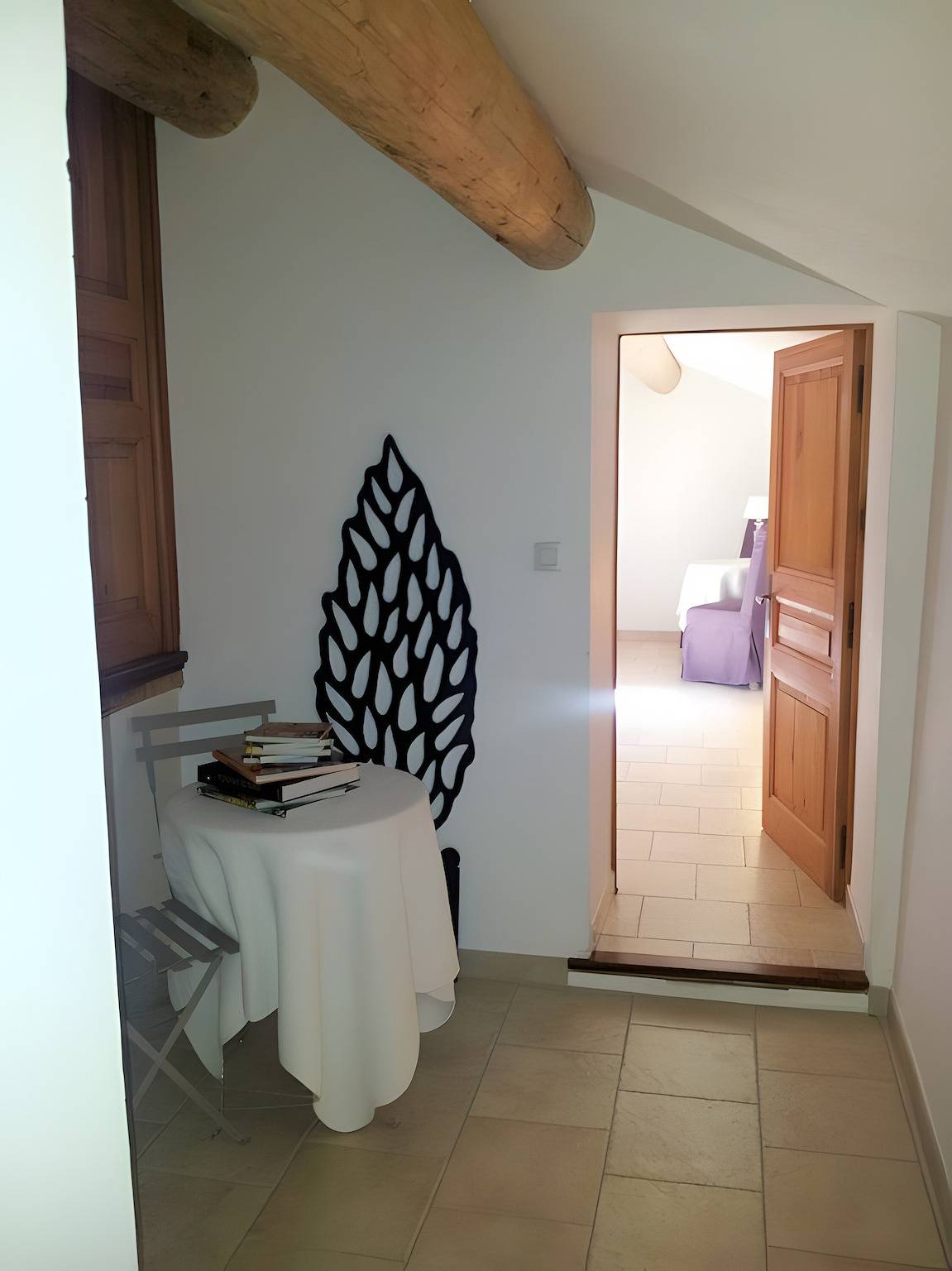 Chambre d’hôtes « Chambre Au Levant » avec terrasse partagée, Wi-Fi et climatisation in Violès, Vaucluse