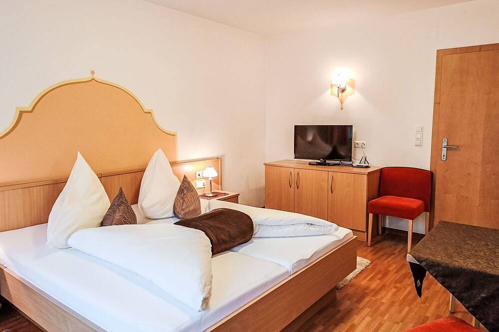Entire apartment, Apartment Rosa in Mayrhofen, Ziller valley alps