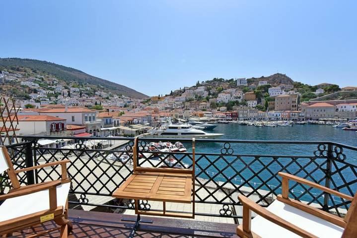 Holiday rental for 2 people, with view and terrace, with pets in Hydra