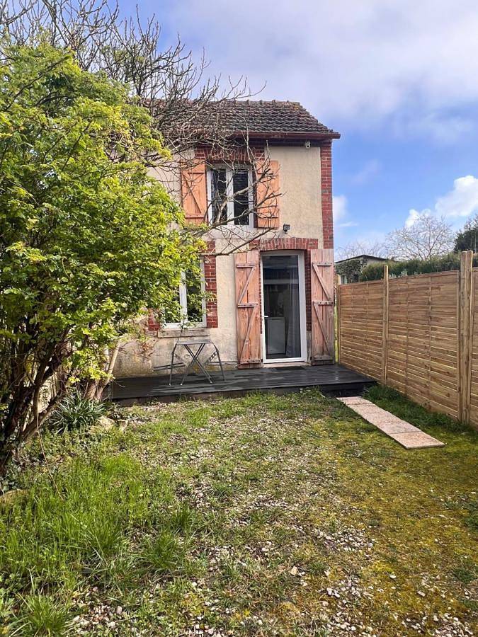 Location de vacances pour 2 personnes, avec terrasse et jardin à Bonny-sur-Loire - 3