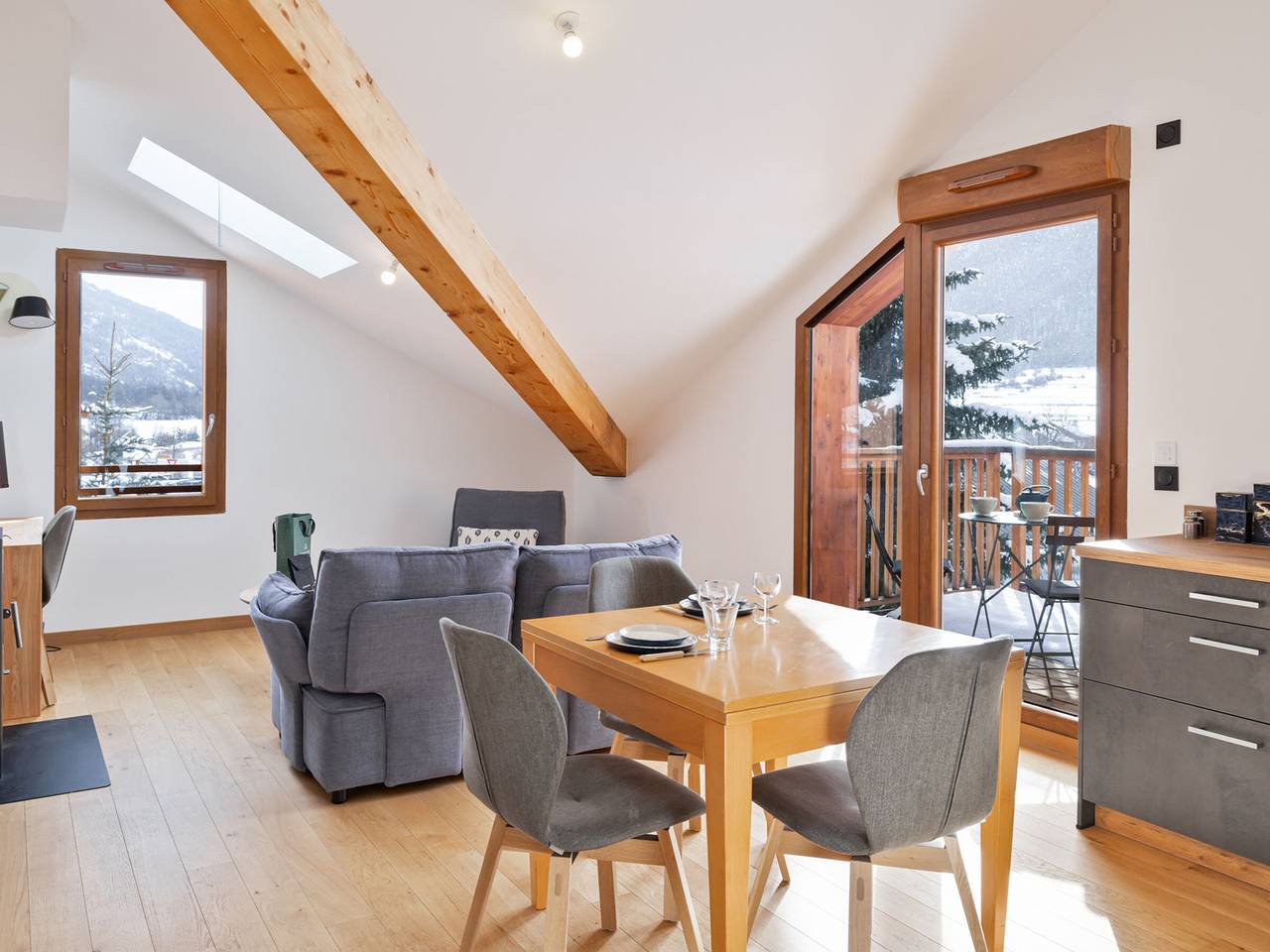 Apartamento entero, Apartamento moderno con balcón y parking en Serre Chevalier in Le Monêtier-les-Bains, Serre Chevalier