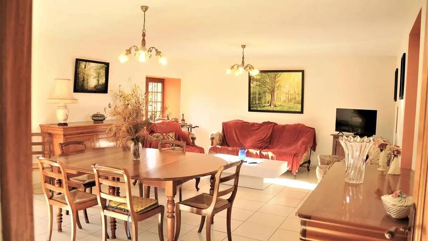 Location de vacances pour 9 personnes, avec jardin et piscine, animaux acceptés à Loubejac - 3