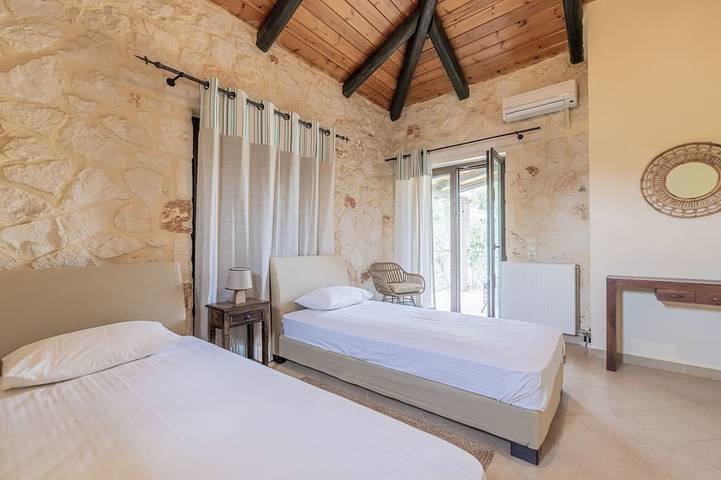 Aliki Villa - Country house with private swimming pool and view in Bochali, Zante