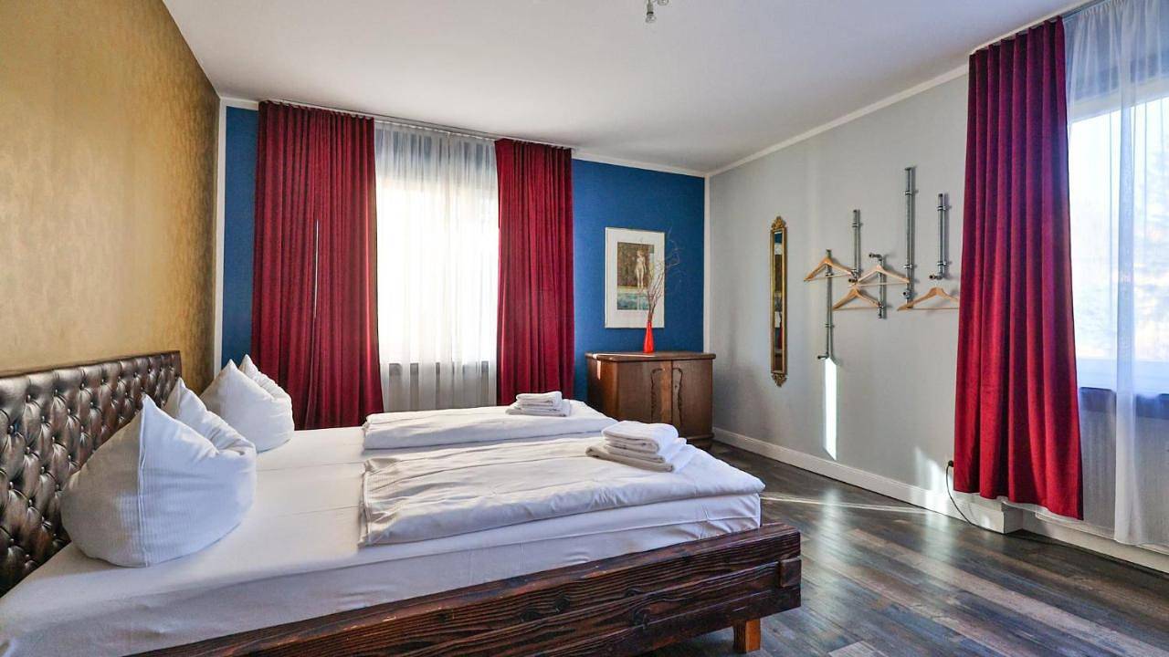 Ganze Wohnung, Three-Bedroom Apartment in Karlsruhe, Rheinebene