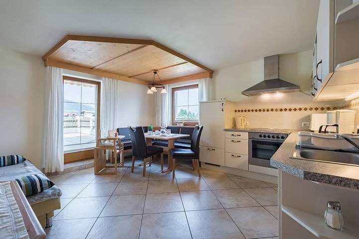 Appartement de vacances pour 4 personnes, avec terrasse et jardin