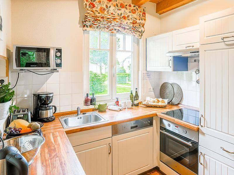 Ferienhaus Rügen 10b im Ostseeferienpark Seepferdchen mit Terrasse und Garten in Ostseebad Nienhagen, Nienhagen