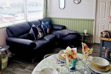 Glamping for 6 People in Carmarthenshire, South-Wales, Photo 4