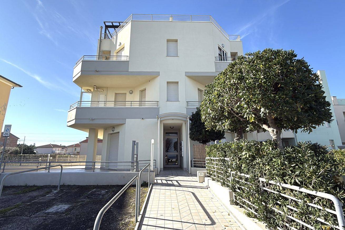 Ganze Wohnung, Se222 - Senigallia, exclusive seafront penthouse with terrace in Senigallia, Senigallia (Gemeinde)