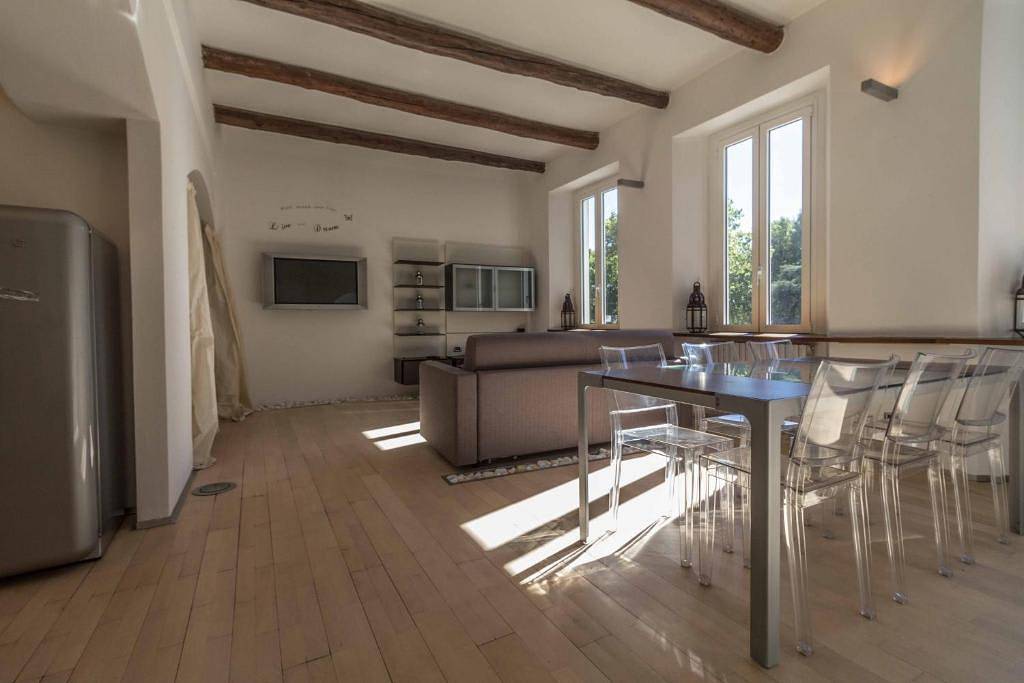 Apartamento entero, Lungolago Holiday Home - Affitti Brevi Italia in Lecco, Alpes de Bérgamo Occidental