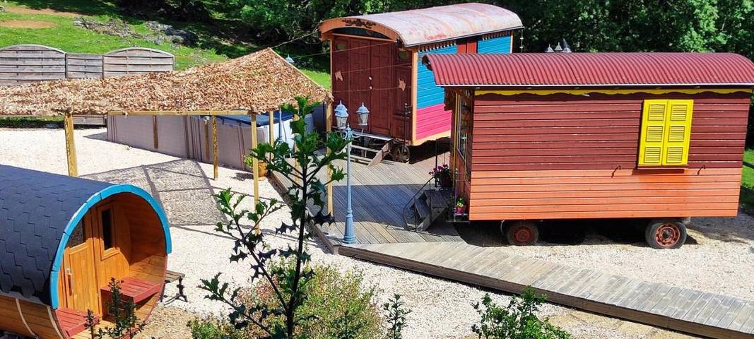 Tente pour 2 personnes, avec Terrasse et Jardin ainsi que Piscine et Sauna dans l' Ariège - 3