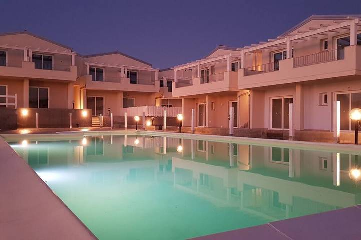 Agriturismo per 6 persone, con piscina e giardino, con animali domestici in Provincia di Sassari