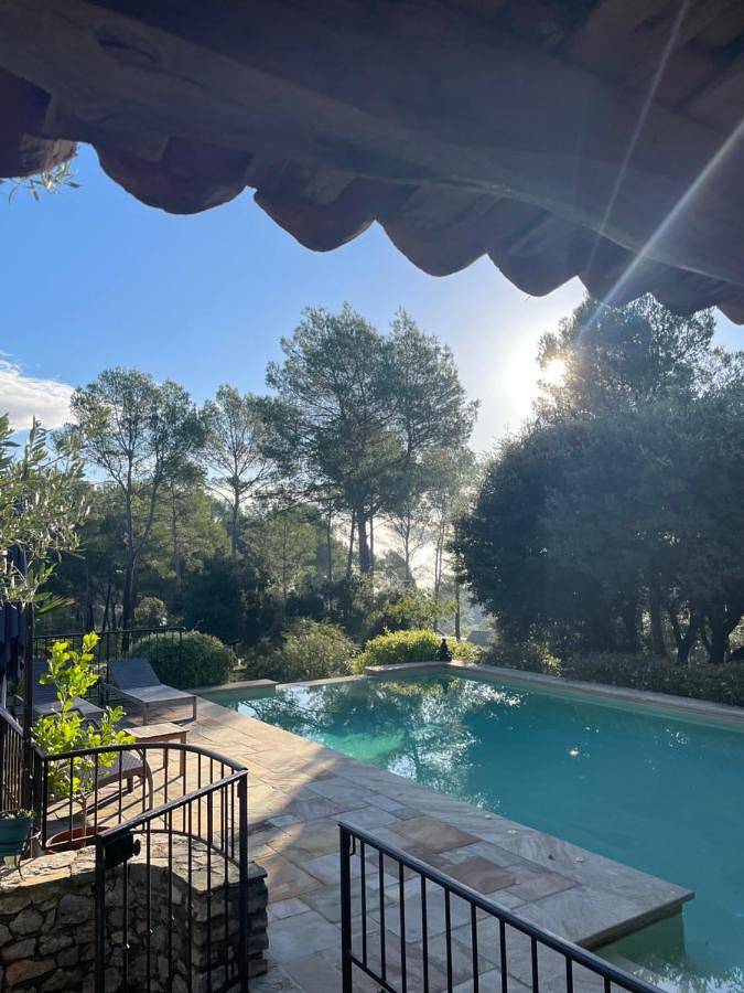 Chambre d’hôte pour 2 personnes, avec piscine ainsi que jardin et vue à Taradeau - 3