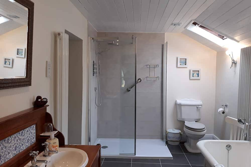 Marian Cottage. Fully restored 19c cottage. Sleeps 3. Parking.  Kinsale in Kinsale, Munster