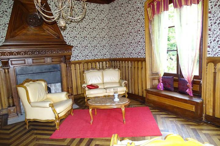 Château pour 30 personnes, avec jardin ainsi que jacuzzi et piscine en Ardèche - 4