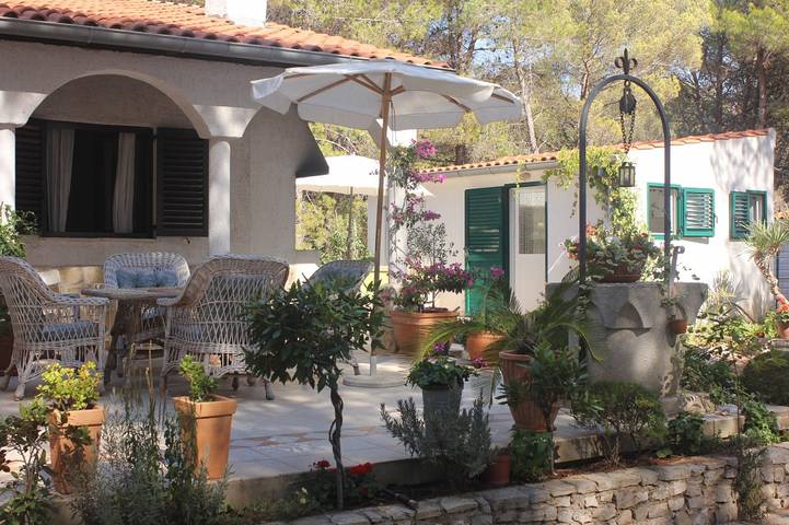 Ganzes Studio, Studioapartment in Veli Rat mit Meerblick, Balkon, Waschmaschine (882-1) in Veli Rat, Dugi Otok
