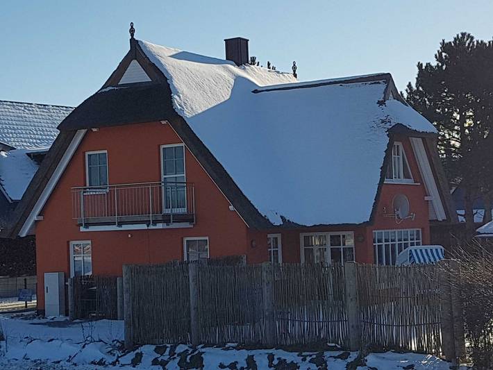 Ferienwohnung für 7 Personen, mit Balkon und Terrasse sowie Garten und Sauna in Prerow
